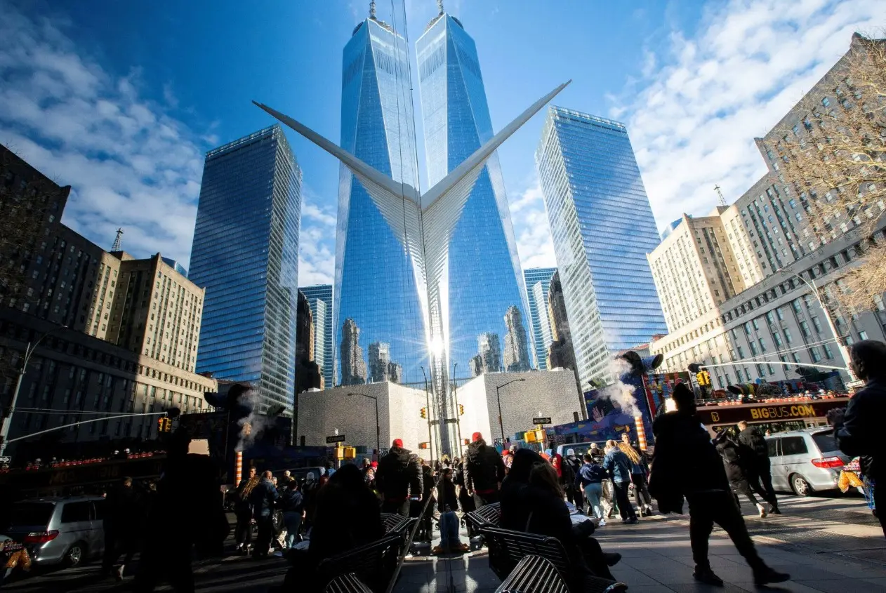 Η εποχή της «Μεγάλης Σιωπής»: Γιατί οι CEOs θέλουν να είναι «αόρατοι»