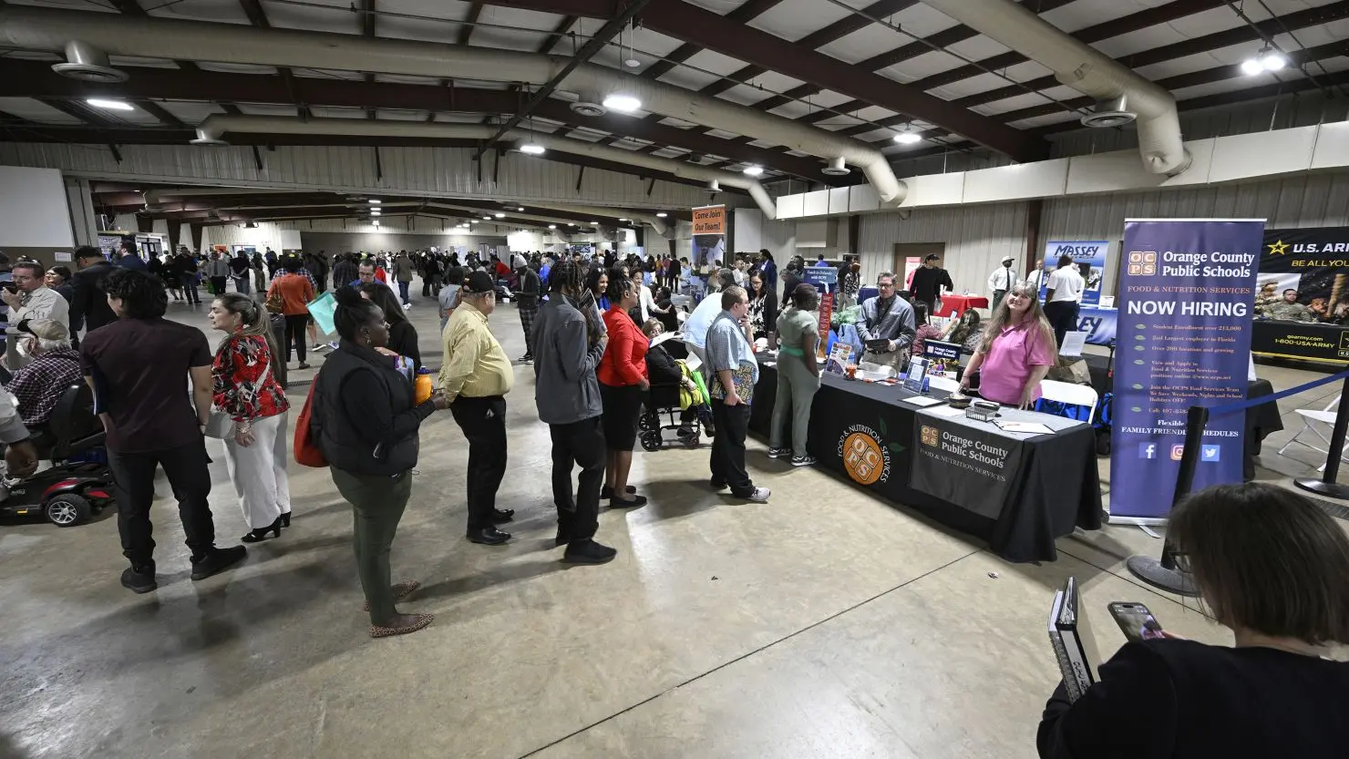 ΗΠΑ: «Άλμα» στις αιτήσεις για επίδομα ανεργίας – Στο υψηλότερο επίπεδο από το 2021