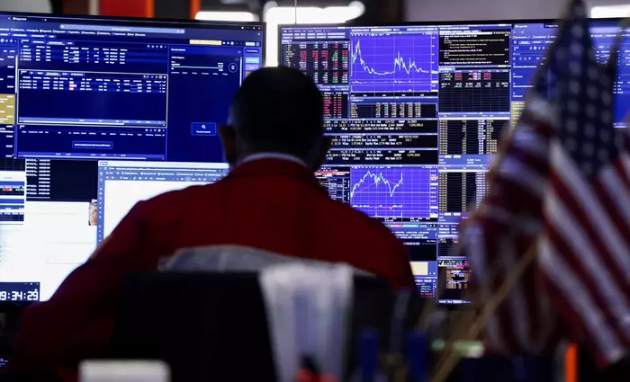 Αμερικανικές τράπεζες: Ερχεται νέα «κατρακύλα» για τις μετοχές – Η κρίση επηρεάζει Ευρώπη και Ασία