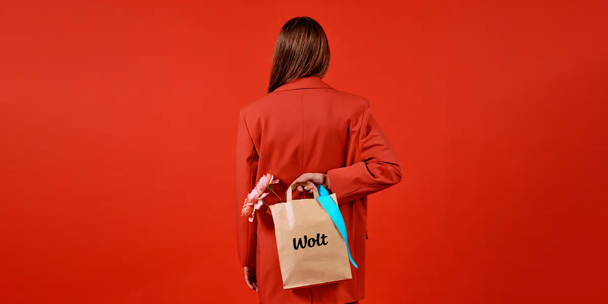Δώρα και ευχές για τον Άγιο Βαλεντίνο μέσω της πλατφόρμας της Wolt