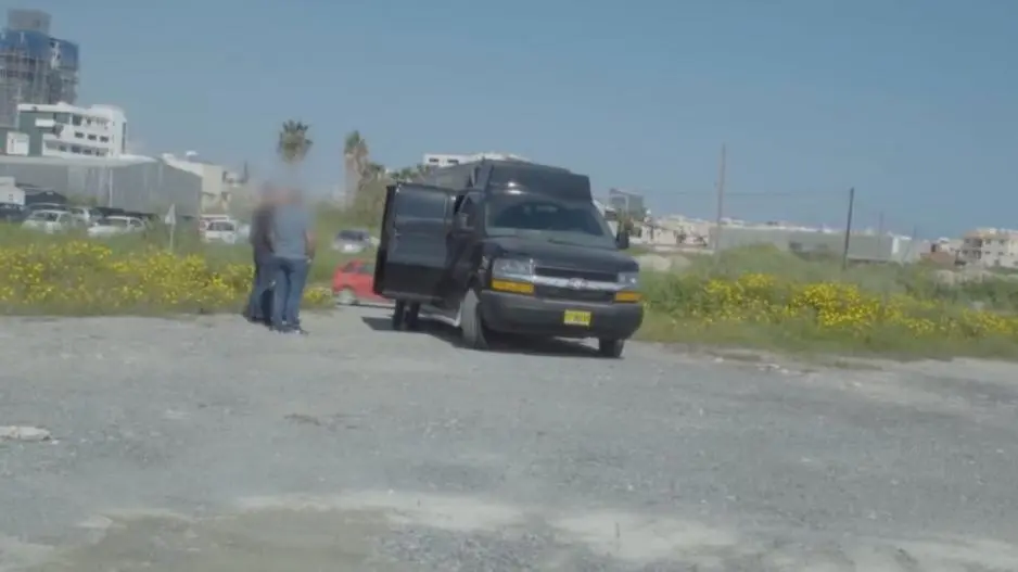 Ξέφραγο αμπέλι οι μεν – Χωρίς αποδείξεις οι δε για παρακολουθήσεις