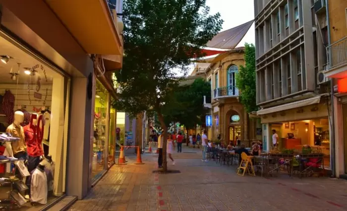 Ευρωζώνη: Πτώση της καταναλωτικής εμπιστοσύνης πρώτη φορά για το 2021