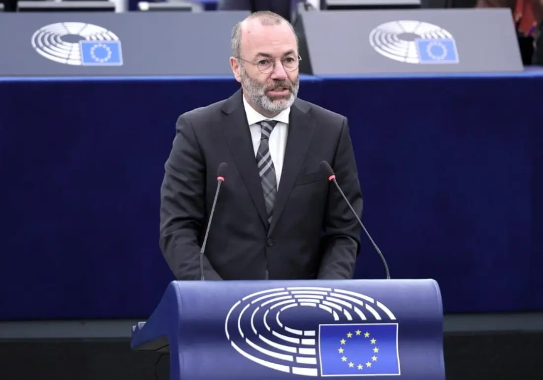 Βέμπερ: Η Κομισιόν θα άρει την πολιτική απαγόρευσης των κινητήρων εσωτερικής καύσης που θα ίσχυε από το 2035