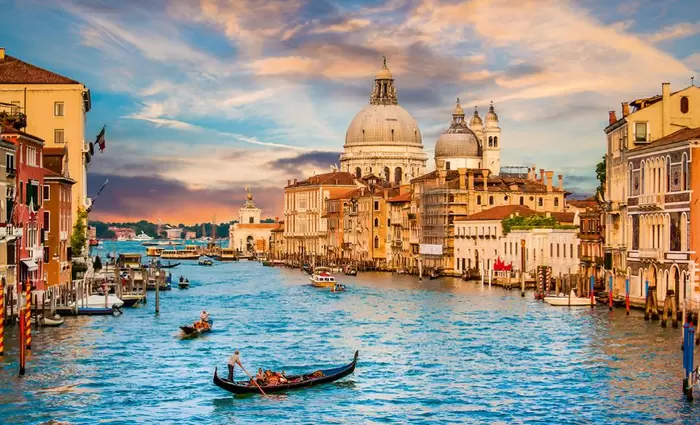 Οι τουρίστες στην Ιταλία θα πληρώνουν 