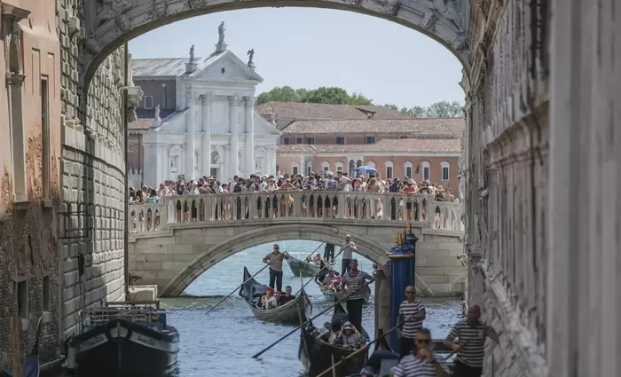 Βενετία: Φρένο στον υπερτουρισμό ή πολιτιστική… «Ντίσνεϊλαντ»;