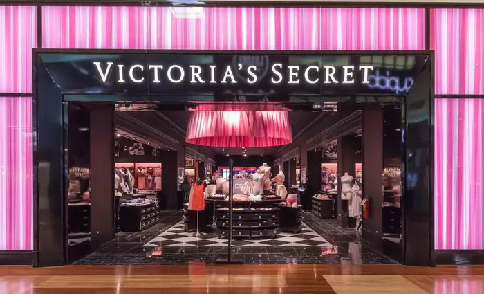 Εξαγόρασαν με ποσό-μαμούθ τη Victoria's Secret
