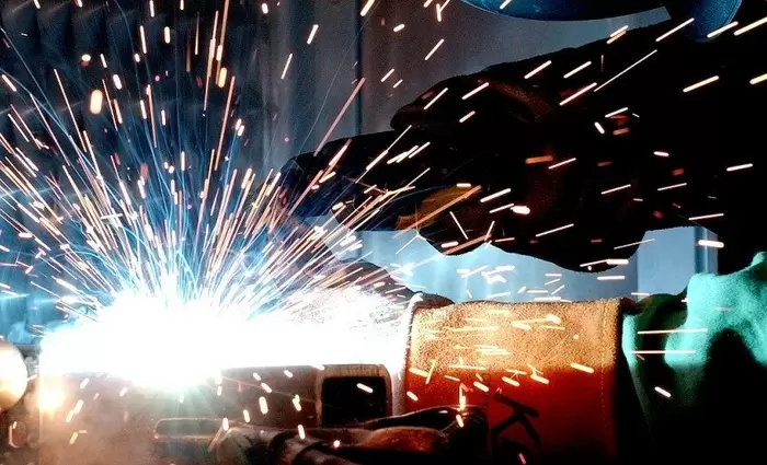 Βιομηχανική παραγωγή: Μηνιαία κάμψη στην Ευρώπη - Άνοδος σε ετήσια βάση το 2025