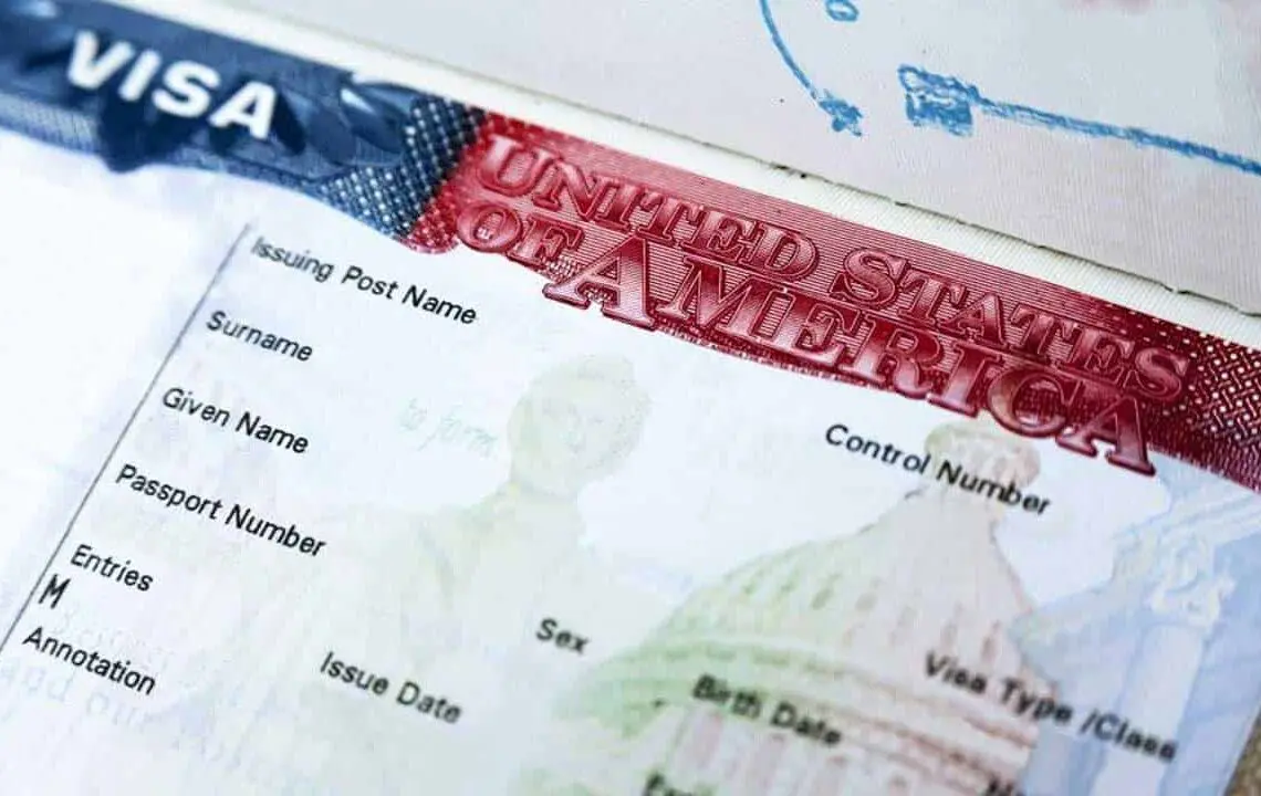 Οι ΗΠΑ αναστέλλουν τις μεταναστευτικές θεωρήσεις για υπηκόους 75 χωρών