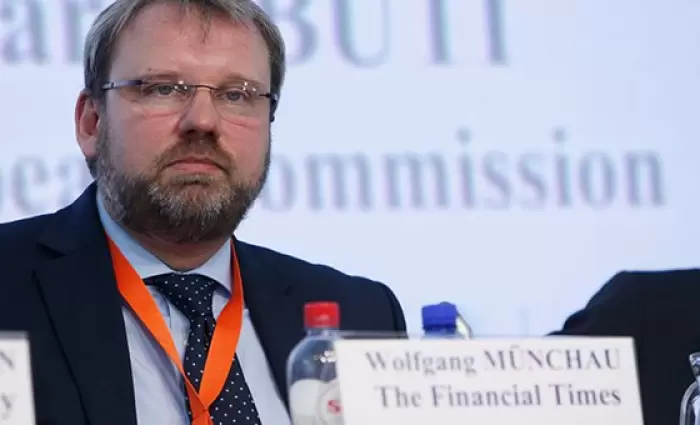 Β. Μινχάου: Η Ευρώπη να ξανασκεφτεί τους δημοσιονομικούς κανόνες