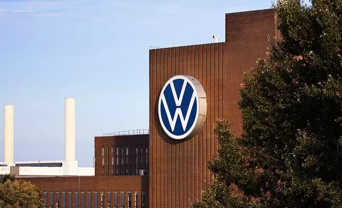 Volkswagen: Εδωσε $48,1 εκατ. σε εταιρεία εξόρυξης λιθίου – Αναζητά πρώτες ύλες για ηλεκτρικά αυτοκίνητα