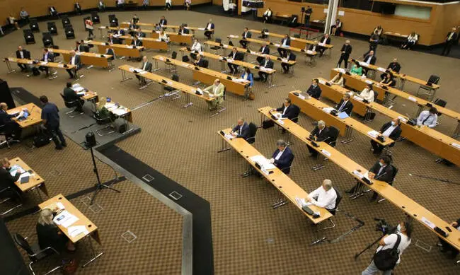 Τελευταίες «ζαριές» σήμερα στη Βουλή για τις κρατικές εγγυήσεις (ΒΙΝΤΕΟ)