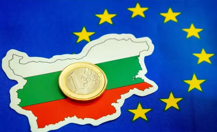Η Βουλγαρία θα μπορούσε να ενταχθεί στην Ευρωζώνη το 2025