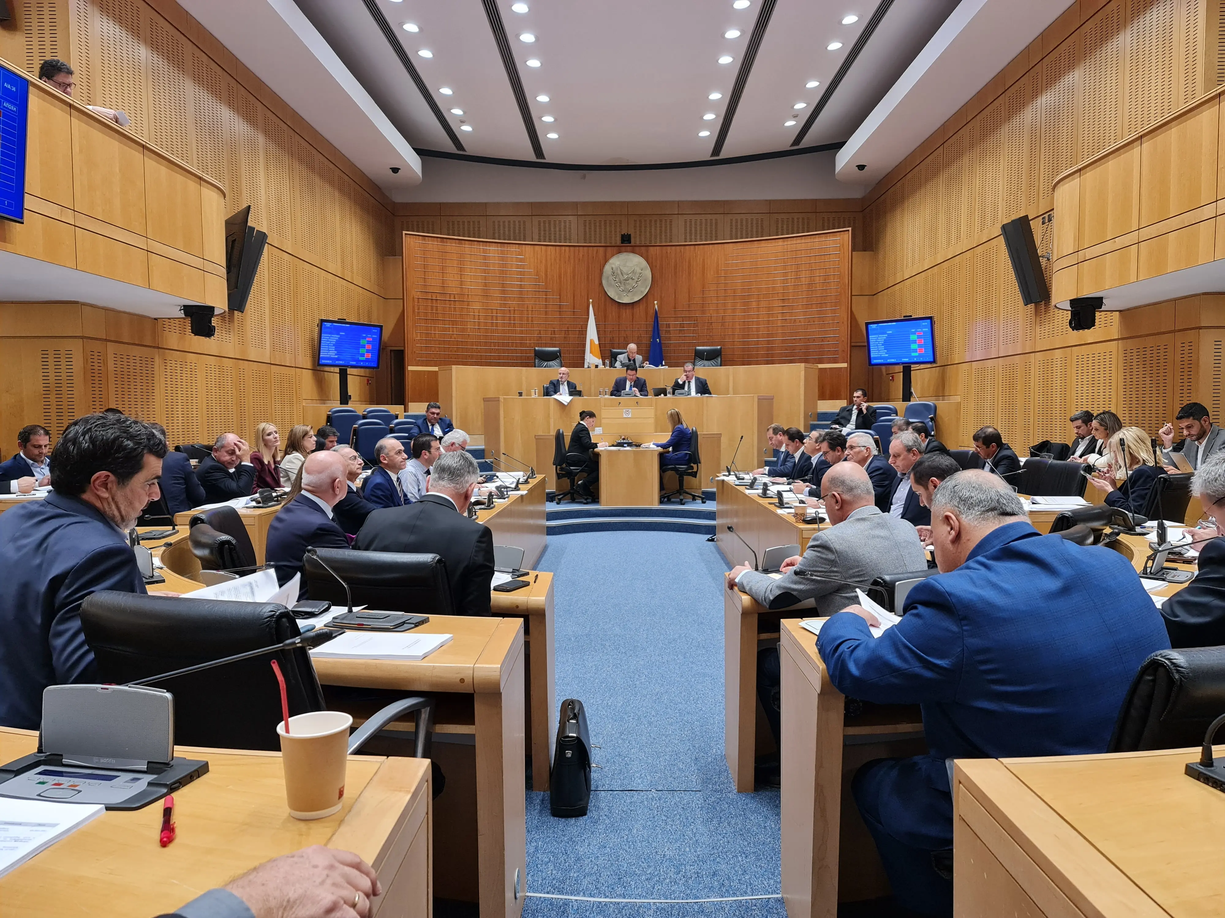 Με άρωμα...Γρίβα πέρασε ο κρατικός Προϋπολογισμός του 2023