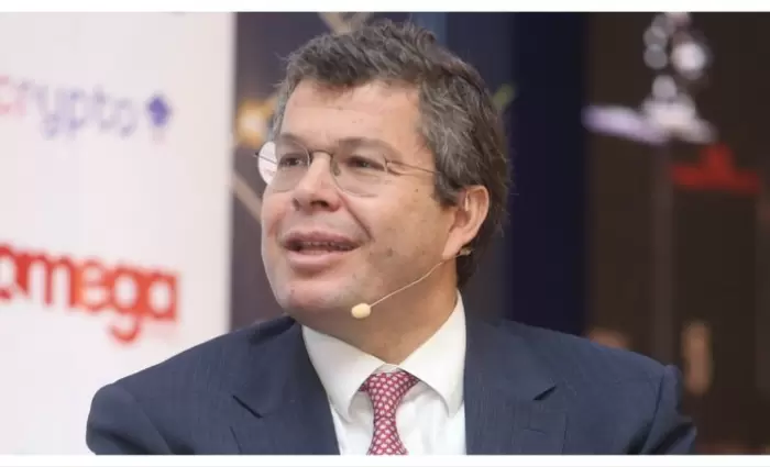 Παραδίδει τα κλειδιά της Astrobank και πάει στην AB Bank ο Βουράκης