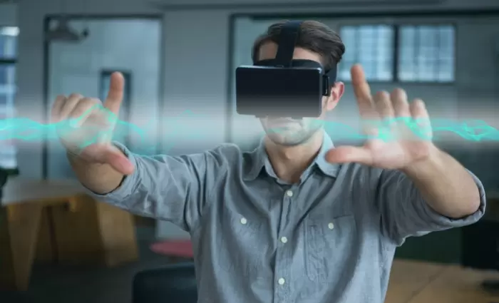 Πώς η ραγδαία άνοδoς της ΑΙ ανακόπτει την ανάπτυξη του Virtual Reality και αλλάζει τις επενδύσεις