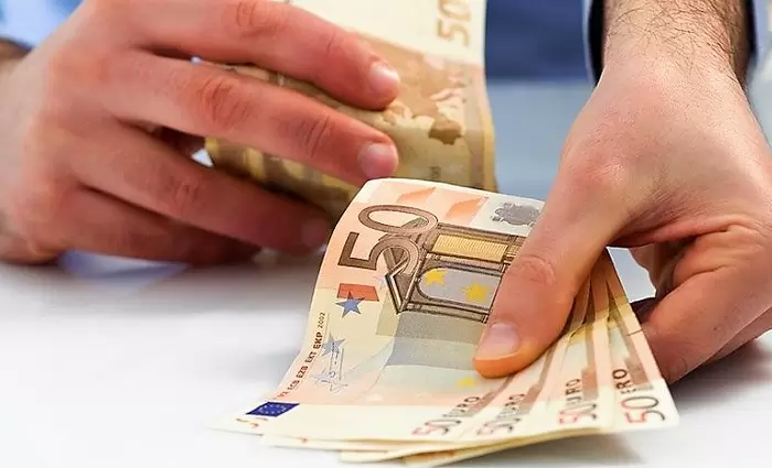 Αυξήθηκαν οι απολαβές 25.000 χαμηλόμισθων από τον Ιανουάριο