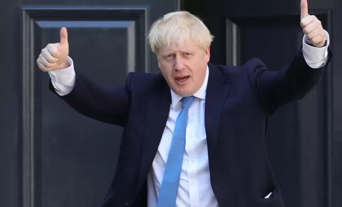 Ο Τζόνσον πάει για την πρωτιά στις εκλογές Δεκεμβρίου 