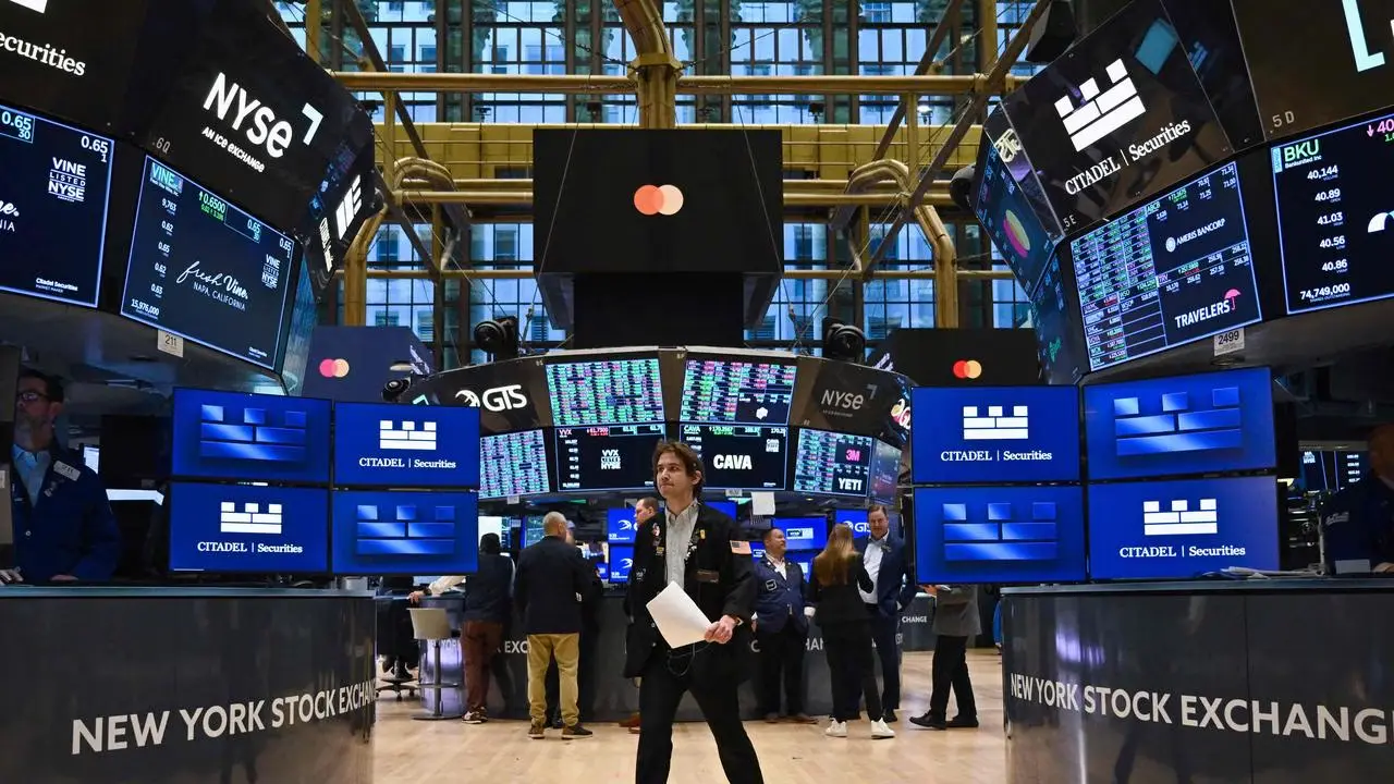 Τι σημαίνει το sell-off στις μετοχές τεχνολογίας και η άνοδος της τιμής του πετρελαίου