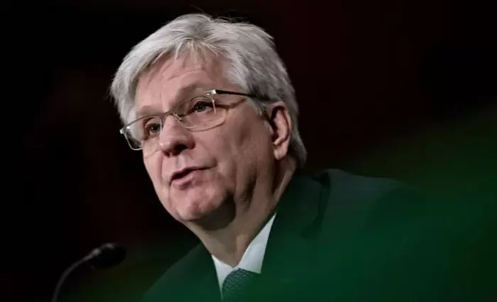 Από γεράκι περιστέρι ο Γουόλερ της Fed - Μείωση τον Ιούλιο