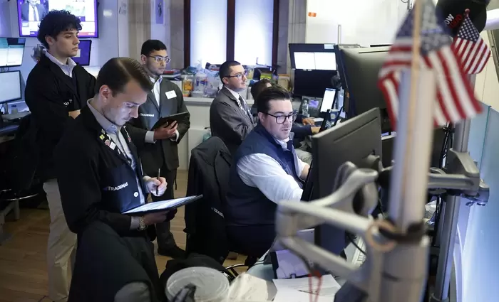 Πτωτικά με στάση αναμονής για Κίνα και Fed η Wall Street