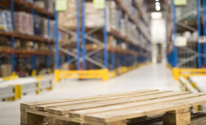 Στερεύει από πρώτες ύλες και εξαρτήματα η οικονομία