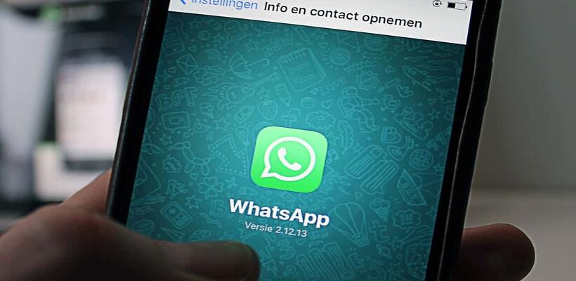 WhatsApp: Γιατί σταματάει η λειτουργία της σε δεκάδες κινητά;
