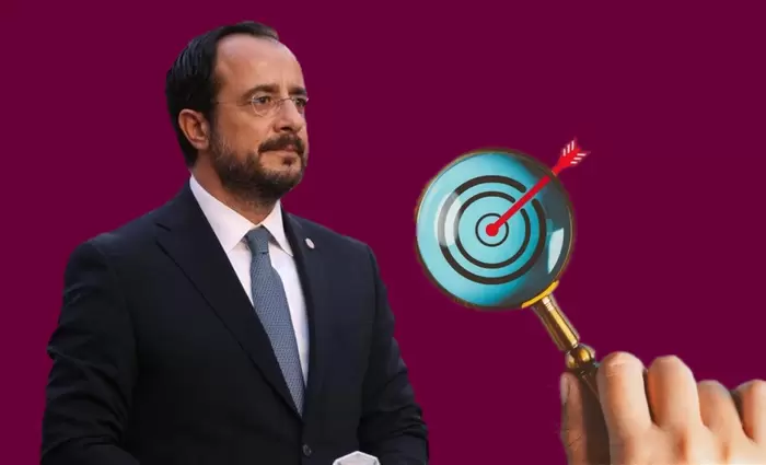 Τρεις μήνες σιωπής: «Βέλη» του Συνδέσμου Καταναλωτών κατά του ΠτΔ