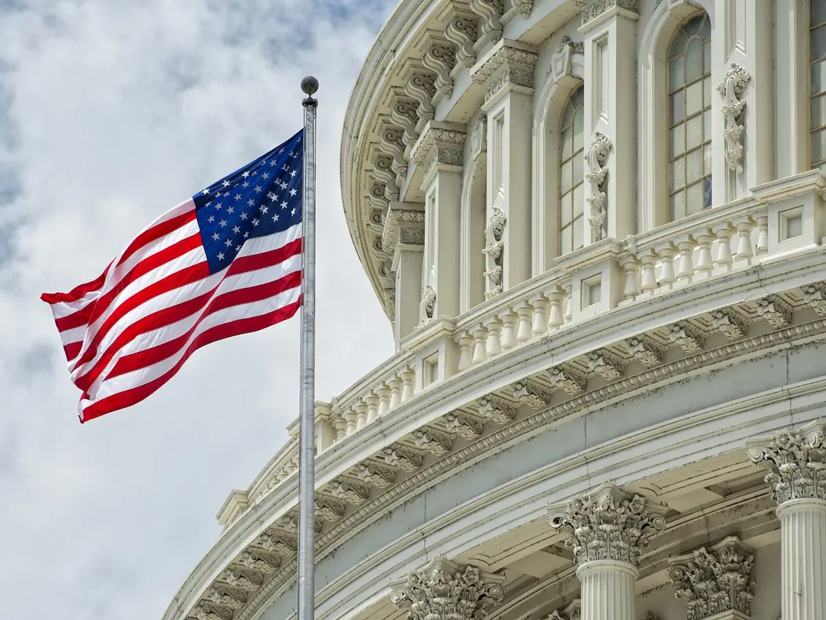 Δεν παραβιάζει τις κυρώσεις η αγορά ρωσικού πετρελαίου από την Κίνα λένε οι ΗΠΑ