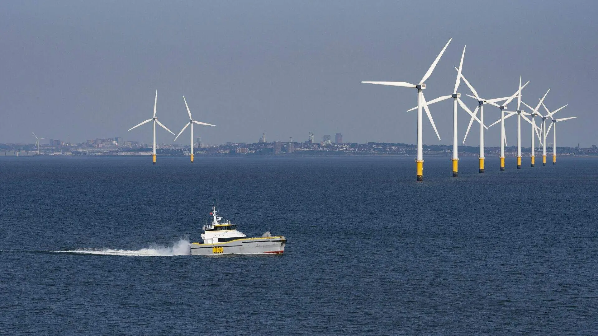 Η Orsted κερδίζει τη δικαστική μάχη με τον Τραμπ και επανεκκινεί το αιολικό έργο Revolution Wind στις ΗΠΑ