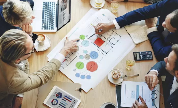 Διπλή αποζημίωση σε όσους εργαστούν τη Δευτέρα του Αγίου Πνεύματος