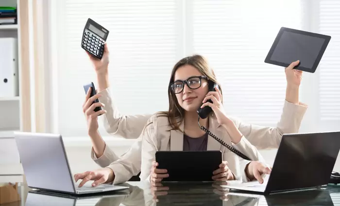 Κόλπο γκρόσο εργαζομένων για να κερδίζουν διπλό μισθό