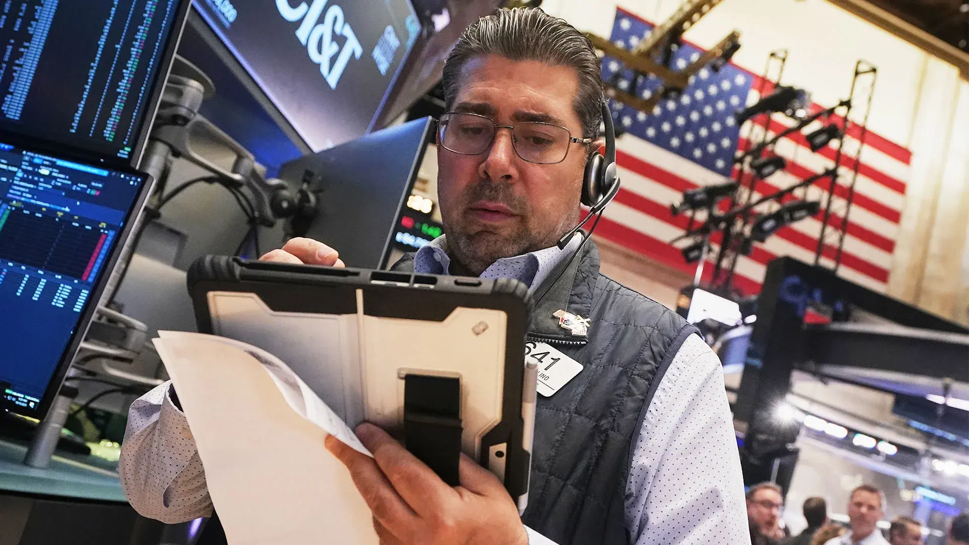 Wall Street: Επανέρχεται η διάθεση για ρίσκο ενόψει συμφωνίας για λήξη του shutdown