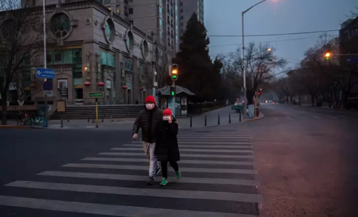 Παίρνουν ξανά μπρος οι επιχειρήσεις και οι υπηρεσίες στην Ουχάν