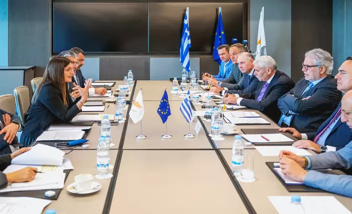 Ενίσχυση ναυτιλιακής συνεργασίας συζήτησαν Χατζημανώλη – Στυλιανίδης