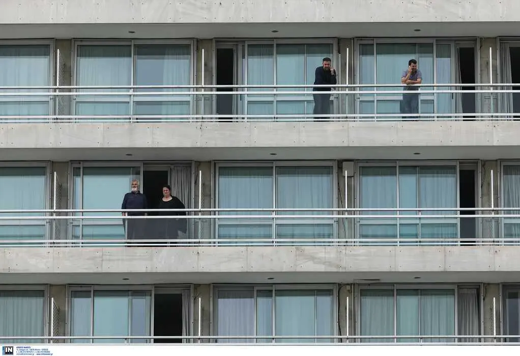 Καταργείται η υποχρεωτική καραντίνα στα ξενοδοχεία