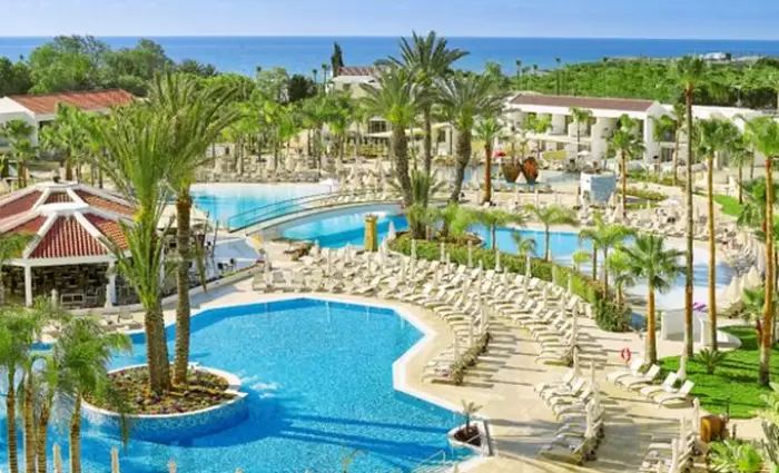 Τουρισμός: Οι παγκόσμιοι γίγαντες στρέφονται στα all-inclusive ξενοδοχεία