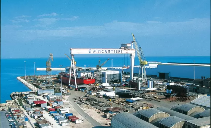 Fincantieri: Εγκαταλείπει τα κρουαζιερόπλοια και επενδύει σε πολεμικά πλοία