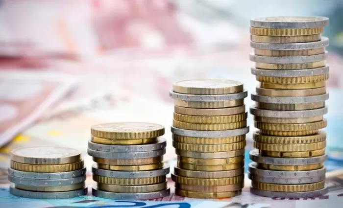 ΥΠΟΙΚ: Τέλος στο μοντέλο των μεγάλων ξένων καταθέσεων