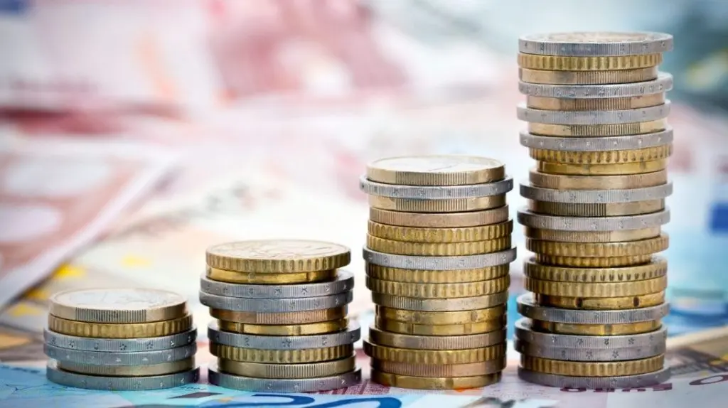 ΥΠΟΙΚ: Τέλος στο μοντέλο των μεγάλων ξένων καταθέσεων