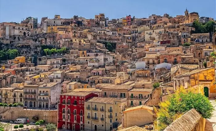 Σε αυτό το Σικελικό χωριό δημοπρατούνται σπίτι από… 2 ευρώ! (ΦΩΤΟΣ)