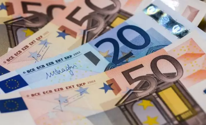 Ποιες αλλαγές έρχονται στον κατώτατο μισθό – Τι «φωτογράφισε» ο ΥΠΕΡΓ