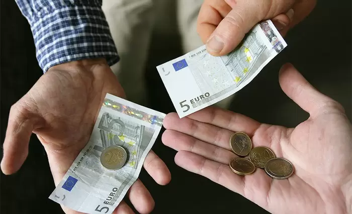 Ολοκληρώνονται σήμερα τα χριστουγεννιάτικα επιδόματα σε άπορους