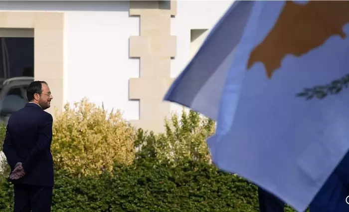 ΠτΔ: «Κλείστε τα αυτιά σας στις σειρήνες, όπως κάνω και εγώ»