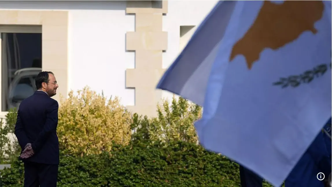 ΠτΔ: «Κλείστε τα αυτιά σας στις σειρήνες, όπως κάνω και εγώ»