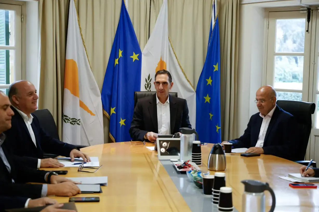 Τα νέα στεγαστικά σχέδια στο επίκεντρο της συνάντηση ΥΠΕΣ και ΟΣΕΟΚ