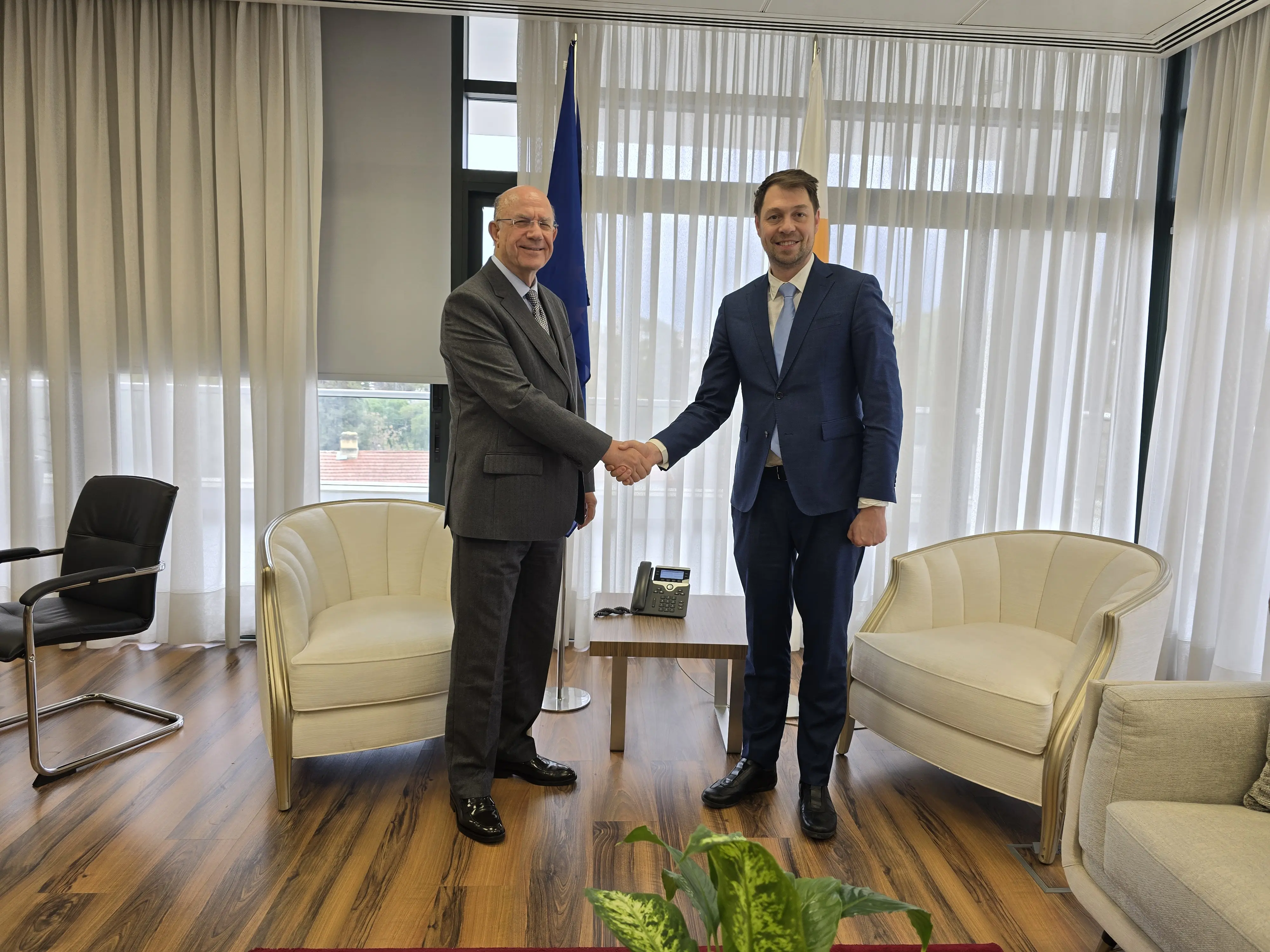 Συνάντηση ΥΠΟΙΚ με νέο Εκτελεστικό Διευθυντή ΔΝΤ