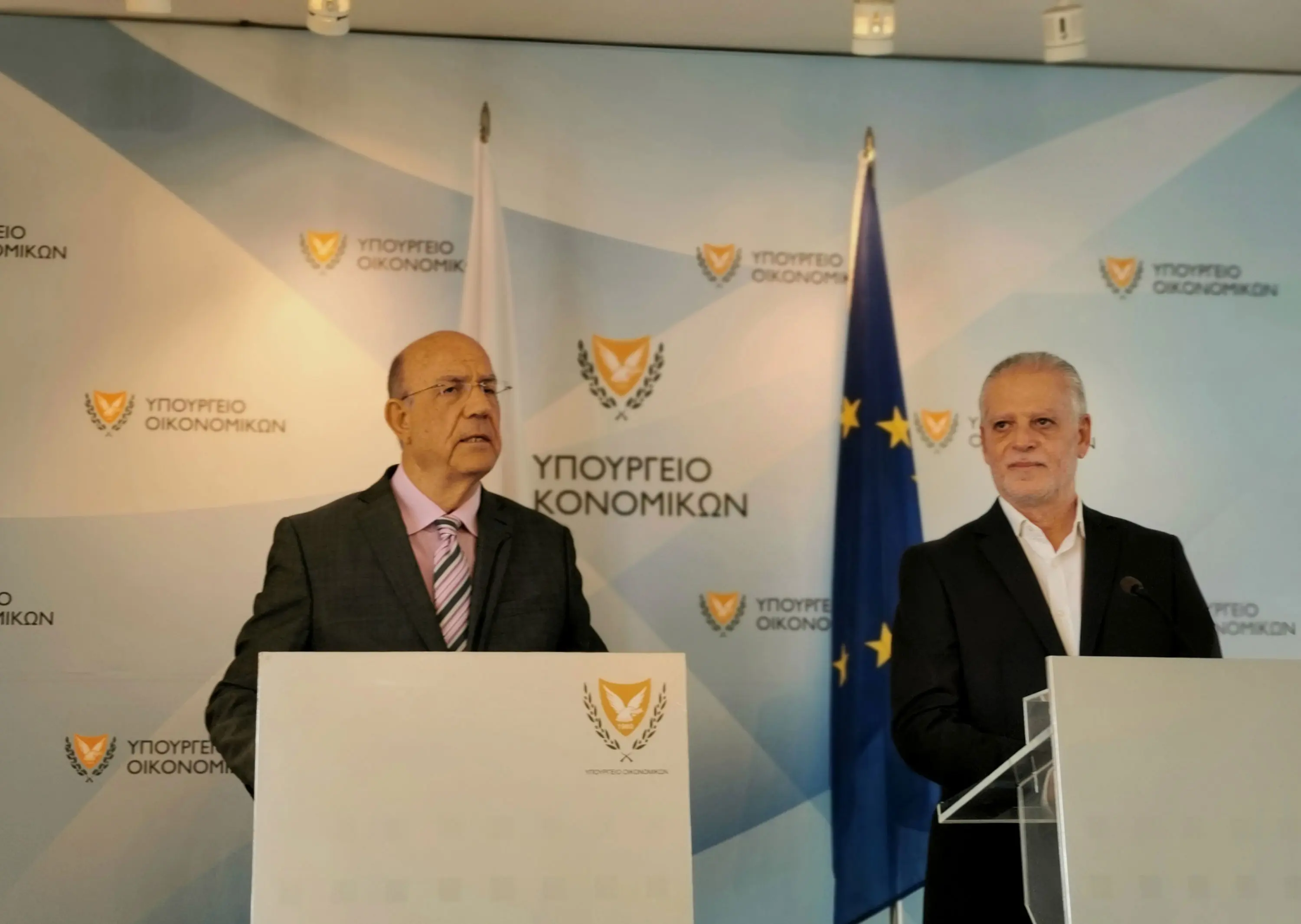 ΥΠΟΙΚ: Ελπίδα για σύγκλιση στη Βουλή για το ΦΠΑ στις κατοικίες