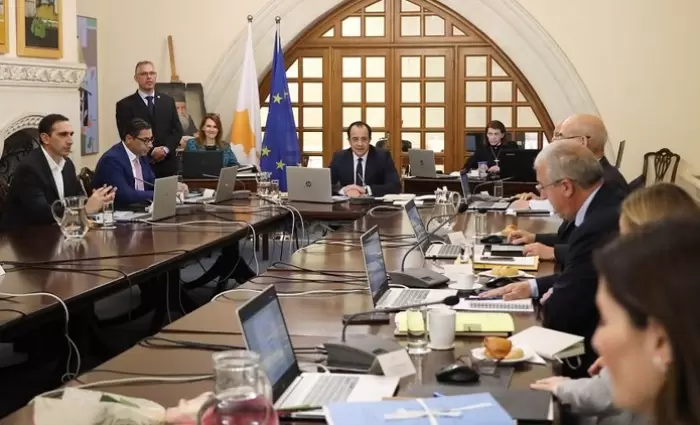 Αποφασίζει σήμερα το Υπουργικό για επέκταση μέτρων στήριξης σε ρεύμα και τρόφιμα