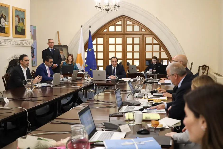 Συνέρχεται για να εγκρίνει τον προϋπολογισμό του 2024 το Υπουργικό