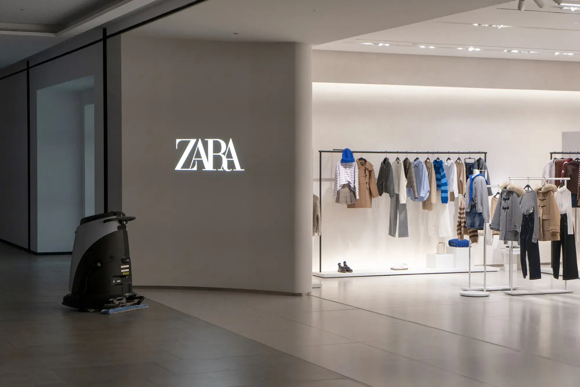 Η Zara επανεμφανίστηκε στη Ρωσία παρά την αποχώρηση της Inditex